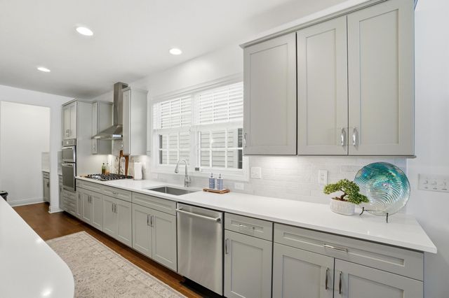 6321 Callaway Square E, New Albany, OH 43054