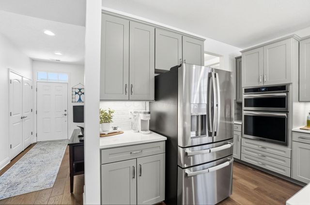 6321 Callaway Square E, New Albany, OH 43054