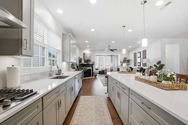 6321 Callaway Square E, New Albany, OH 43054