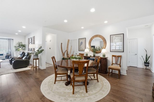 6321 Callaway Square E, New Albany, OH 43054