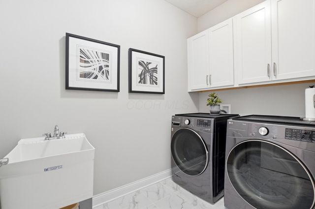 6321 Callaway Square E, New Albany, OH 43054