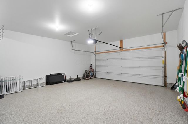 6321 Callaway Square E, New Albany, OH 43054