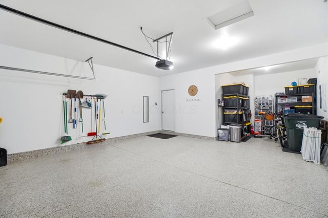 6321 Callaway Square E, New Albany, OH 43054