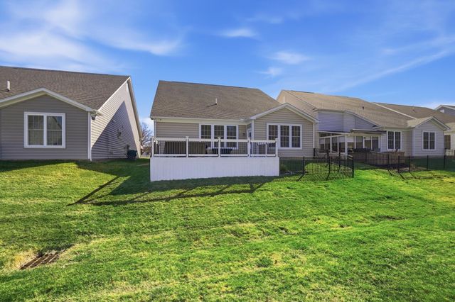 6321 Callaway Square E, New Albany, OH 43054