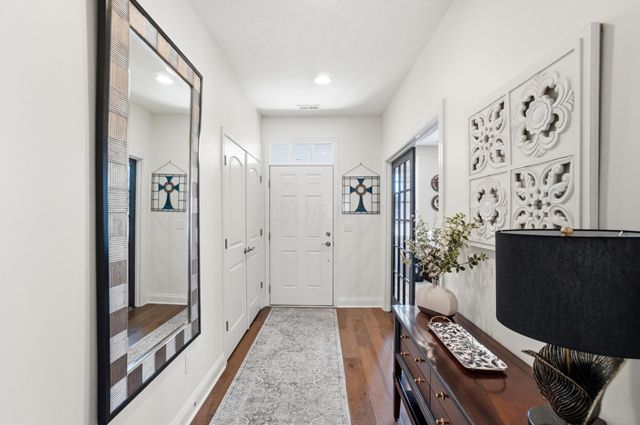 6321 Callaway Square E, New Albany, OH 43054