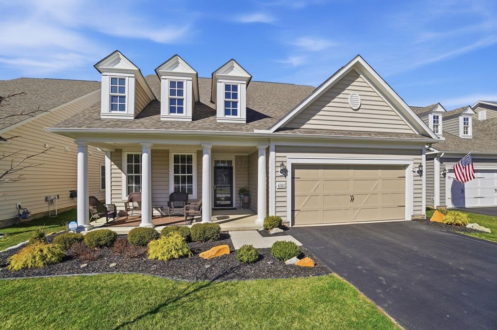 6321 Callaway Square E, New Albany, OH 43054