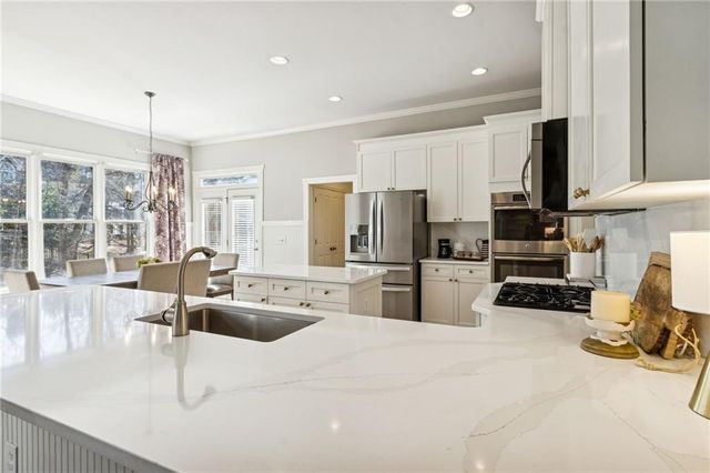 6072 Grand Loop Road, Sugar Hill, GA 30518