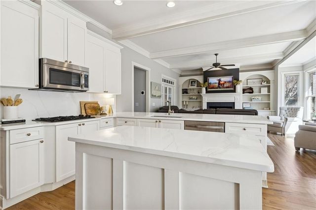 6072 Grand Loop Road, Sugar Hill, GA 30518