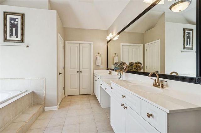 6072 Grand Loop Road, Sugar Hill, GA 30518