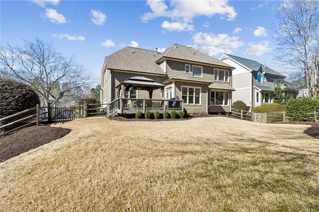 6072 Grand Loop Road, Sugar Hill, GA 30518