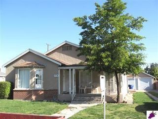 712 W Hammond Avenue, Fresno, CA 93728