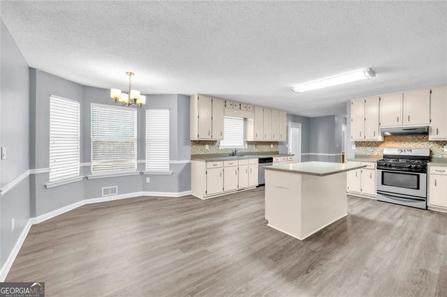 200 Riverbrook Court, Mcdonough, GA 30252