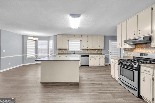 200 Riverbrook Court, Mcdonough, GA 30252