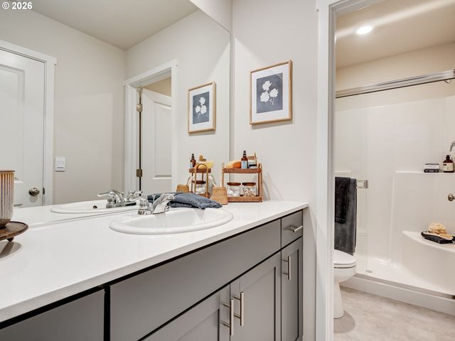 17741 Se QUARRY Dr, Vancouver, WA 98683