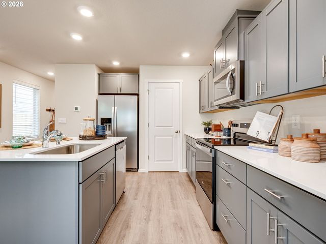 17741 Se QUARRY Dr, Vancouver, WA 98683