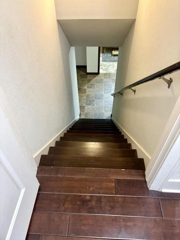 6183 S 40th STREET, Greenfield, WI 53221