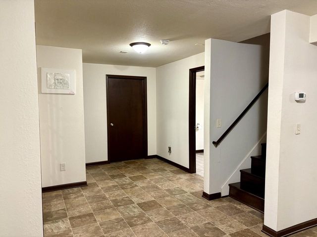 6183 S 40th STREET, Greenfield, WI 53221