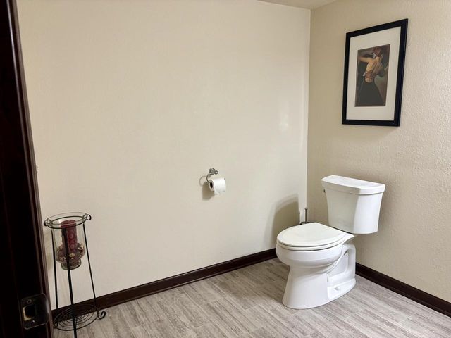 6183 S 40th STREET, Greenfield, WI 53221