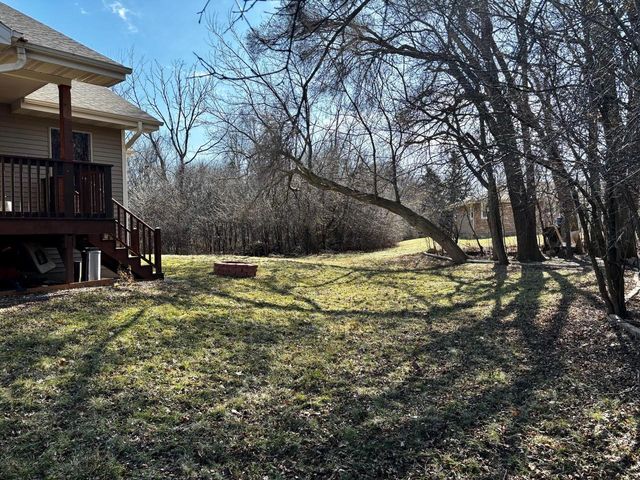 6183 S 40th STREET, Greenfield, WI 53221