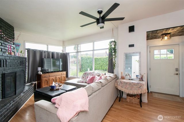 413 E Orcas Avenue, Port Angeles, WA 98362