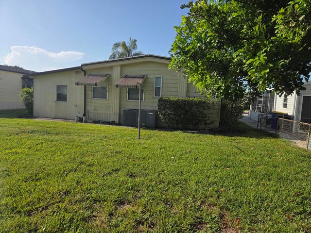 6937 SE Delegate Street, Hobe Sound, FL 33455
