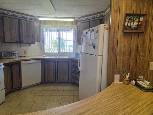 6937 SE Delegate Street, Hobe Sound, FL 33455