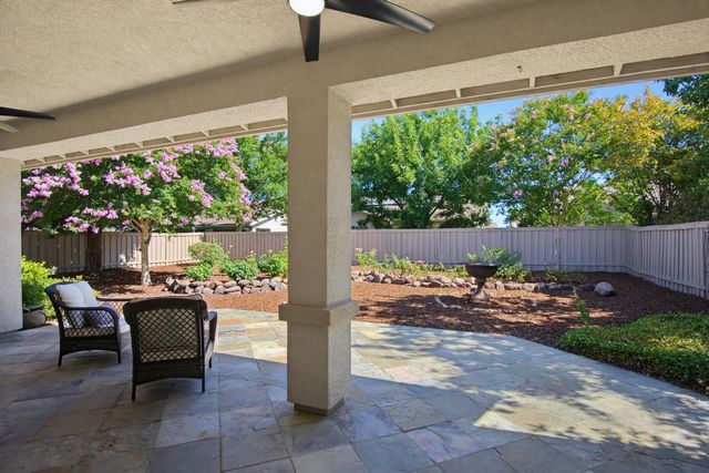 1368 Lasso Lake Ln, Lincoln, CA 95648