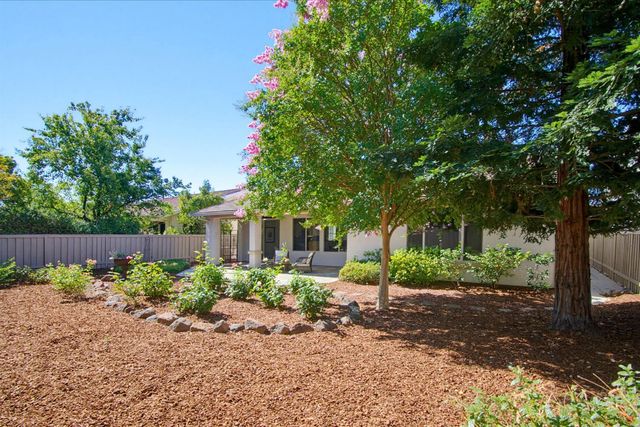 1368 Lasso Lake Ln, Lincoln, CA 95648