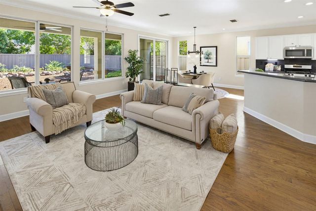 1368 Lasso Lake Ln, Lincoln, CA 95648