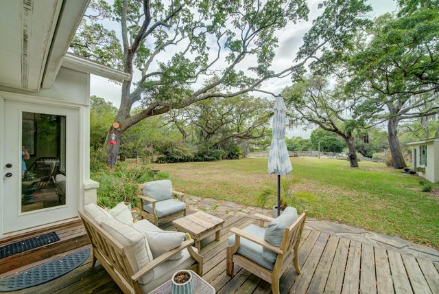 243 Bayview Drive, Mount Pleasant, SC 29464