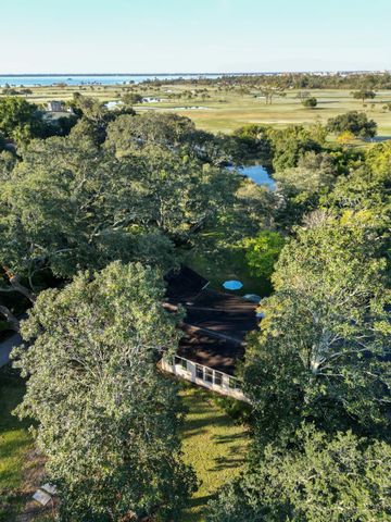 243 Bayview Drive, Mount Pleasant, SC 29464
