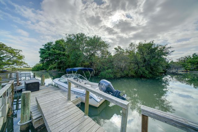243 Bayview Drive, Mount Pleasant, SC 29464