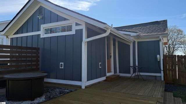 16 Crystal Avenue, Greenville, SC 29605