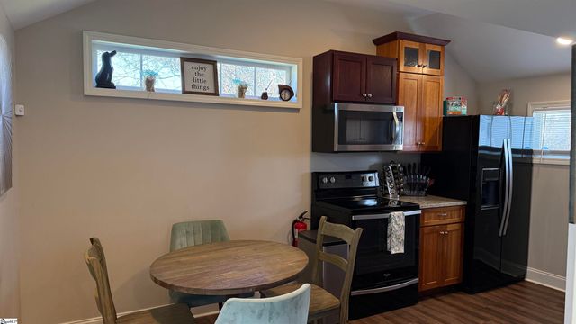 16 Crystal Avenue, Greenville, SC 29605