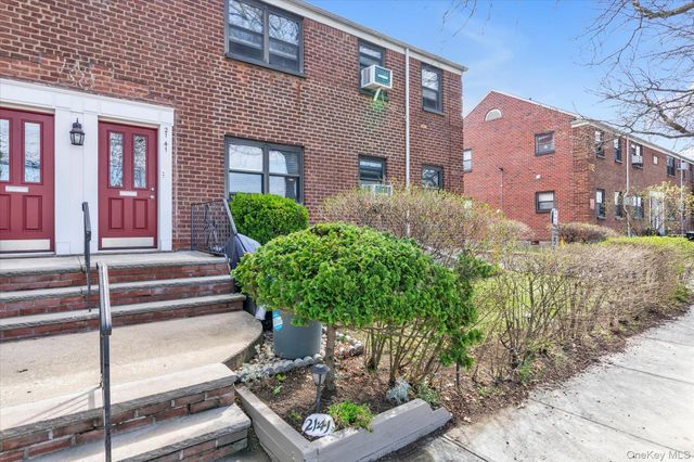 21-41 Utopia Parkway LOWER, Whitestone, NY 11357