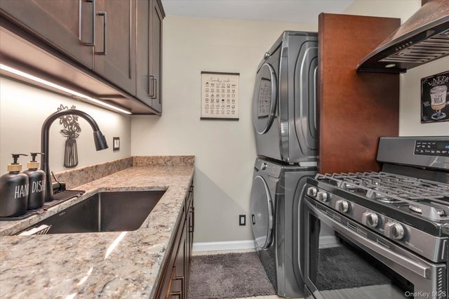 21-41 Utopia Parkway LOWER, Whitestone, NY 11357