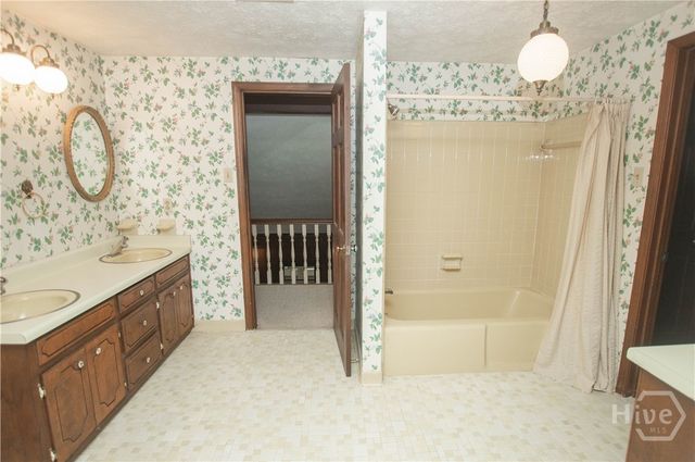 2195 Temple Johnson Road, Snellville, GA 30078