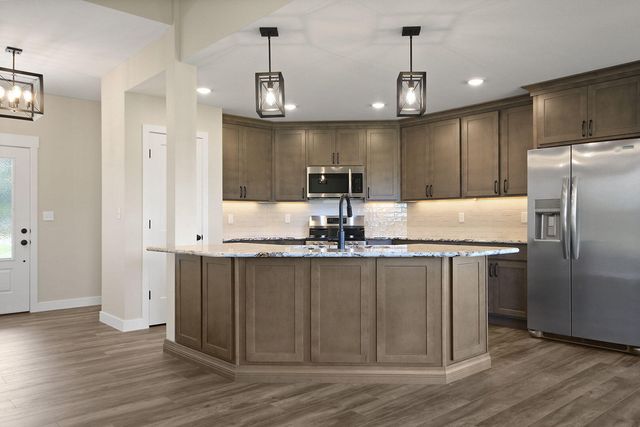 301 W FRANCIS ST, Sturgeon, MO 65284