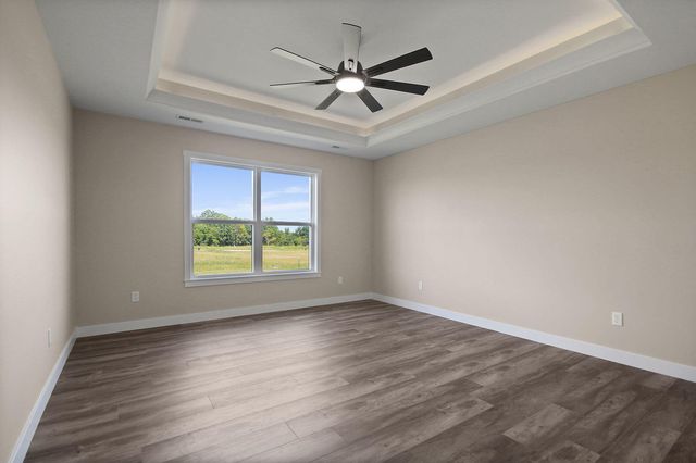 301 W FRANCIS ST, Sturgeon, MO 65284