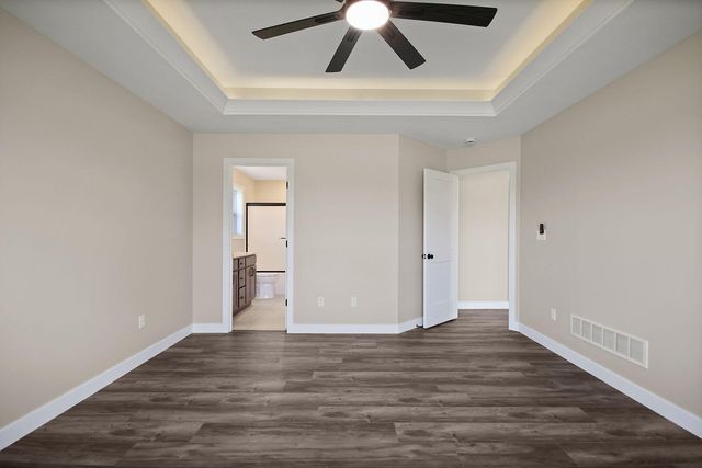 301 W FRANCIS ST, Sturgeon, MO 65284