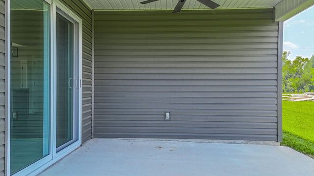 301 W FRANCIS ST, Sturgeon, MO 65284