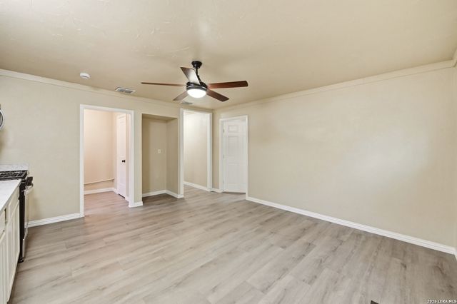 715 W VESTAL PL, San Antonio, TX 78221