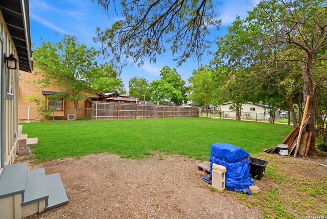 715 W VESTAL PL, San Antonio, TX 78221