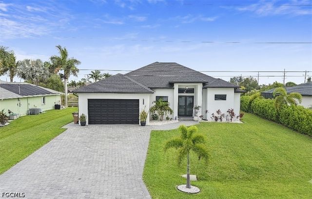 2425 SW 2nd TER, Cape Coral, FL 33991