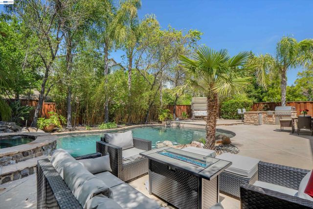 4353 Lilac Ridge Rd, San Ramon, CA 94582