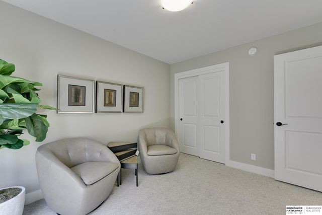 19609 Piney Creek Drive, Elkhorn, NE 68022