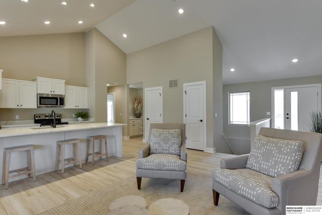 19609 Piney Creek Drive, Elkhorn, NE 68022