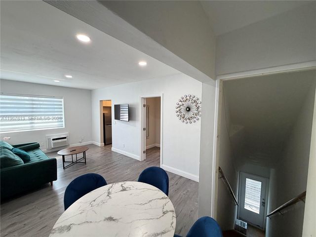 10002 E Bay Harbor Dr 6, Bay Harbor Islands, FL 33154