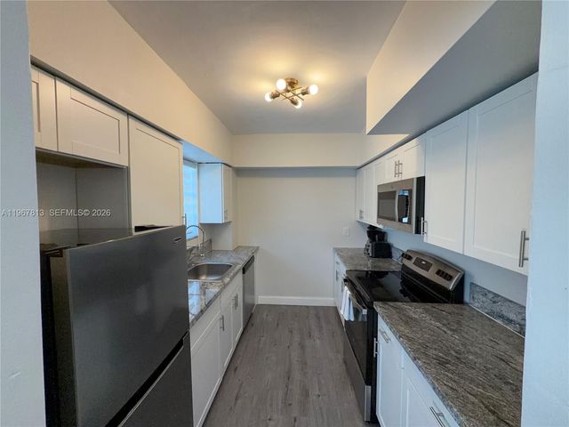 10002 E Bay Harbor Dr 6, Bay Harbor Islands, FL 33154