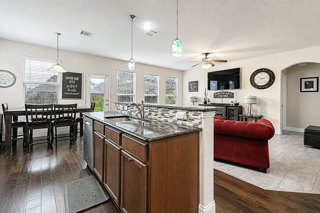 118 Pleasant Hill Lane, Fate, TX 75189